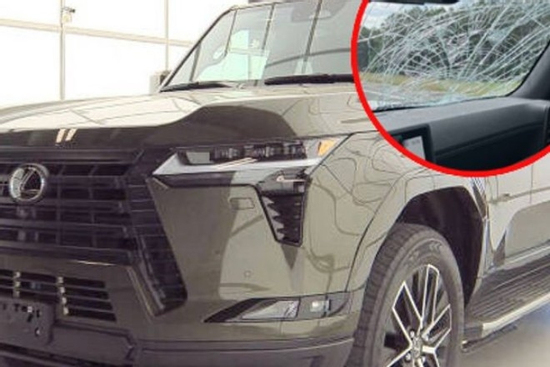 Nhiều chiếc Lexus GX 550 bị nứt kính chắn gió khi bật sưởi trời lạnh, bảo hiểm có đền thì chủ xe cũng ‘ốm’ vì một điều