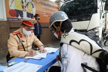 Công an Hà Nội gửi danh sách 2.102 học sinh vi phạm giao thông đến Sở GD&ĐT