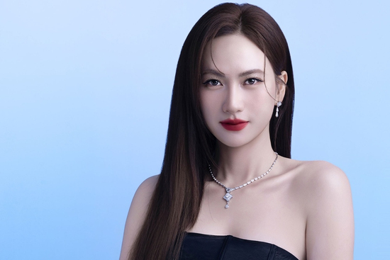 Nhan sắc chín muồi của Phương Anh Đào và một năm 2025 nhiều kỳ vọng