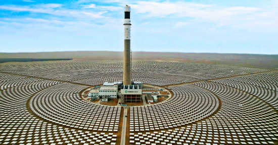 'Tháp vàng' cao 247m giữa sa mạc Trung Quốc, biến cát nóng thành điện sạch