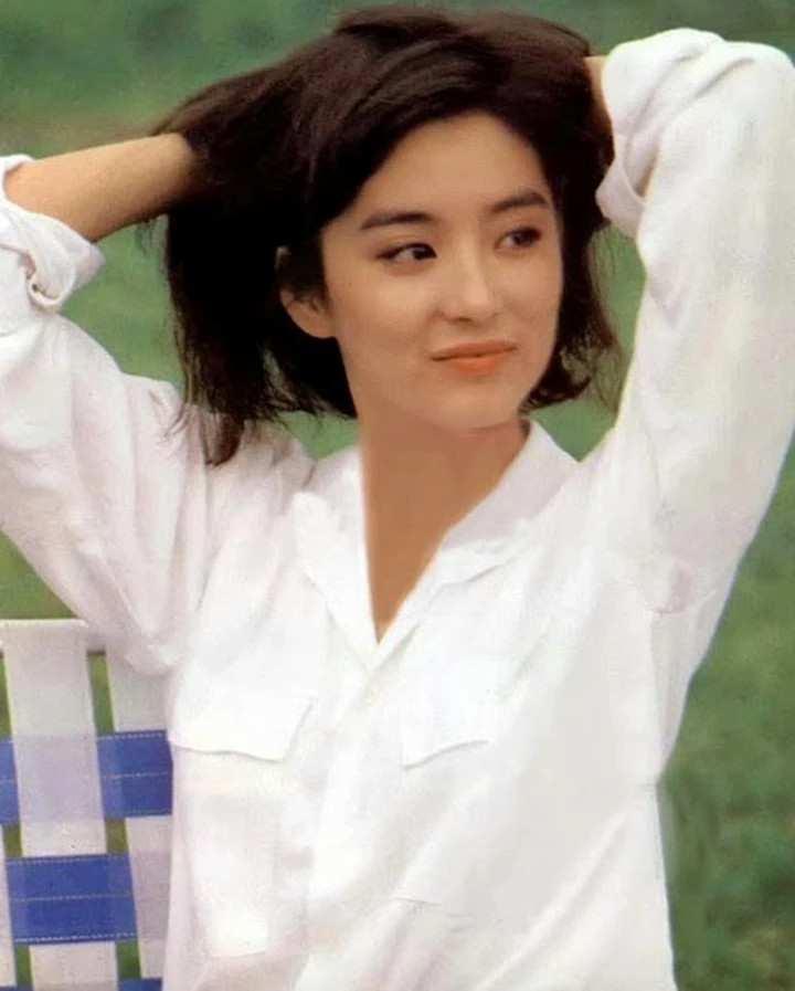 Vẻ đẹp gây thương nhớ của Lâm Thanh Hà thời trẻ.