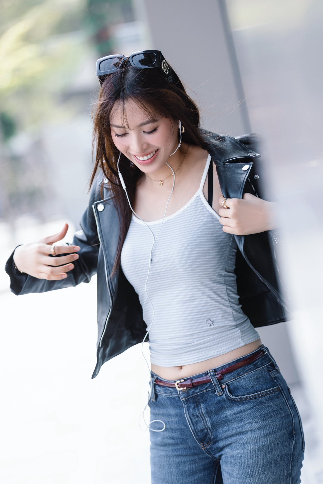 Hoa hậu Trần Tiểu Vy được khen đẹp nhất trend 'trạm tỷ' nhưng lại mắc lỗi ở một chi tiết - Ảnh 4.