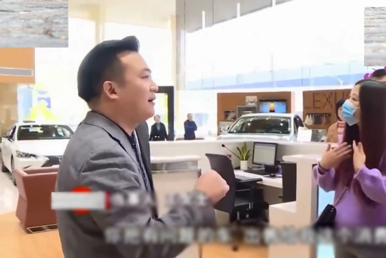 Chi 2 tỷ đồng mua Lexus, người phụ nữ đưa về nhà 1 ngày đã không khởi động được, showroom khẳng định: Lỗi là do cô