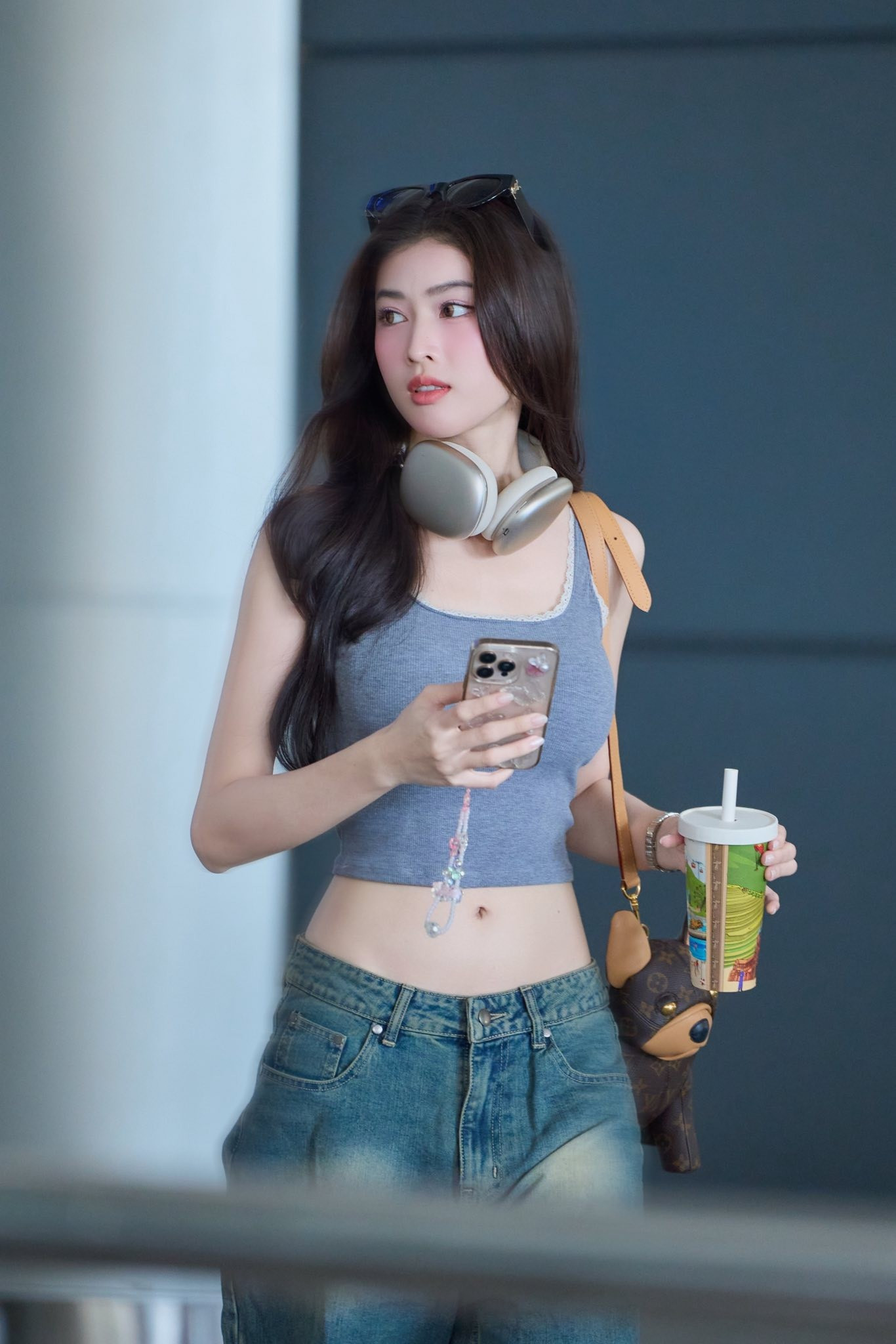 Hoa hậu đua nhau chụp ảnh trạm tỷ đang gây sốt - Ảnh 10.