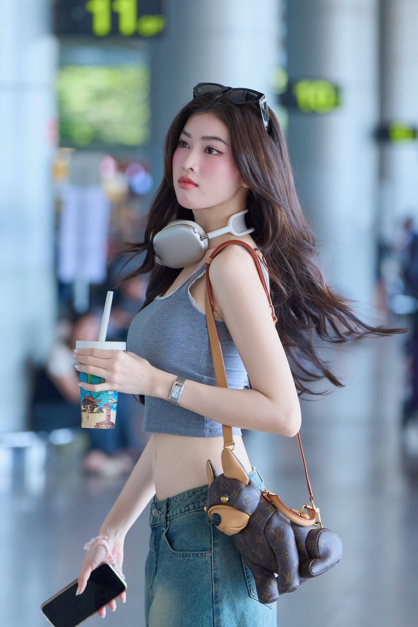 Hoa hậu đua nhau chụp ảnh trạm tỷ đang gây sốt - Ảnh 7.