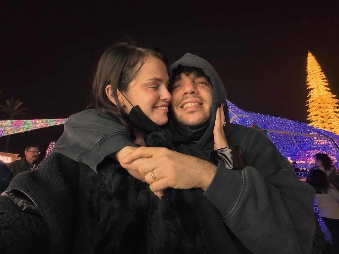 selena gomez tan huong giang sinh am ap ben ong xa benny blanco hinh anh 1