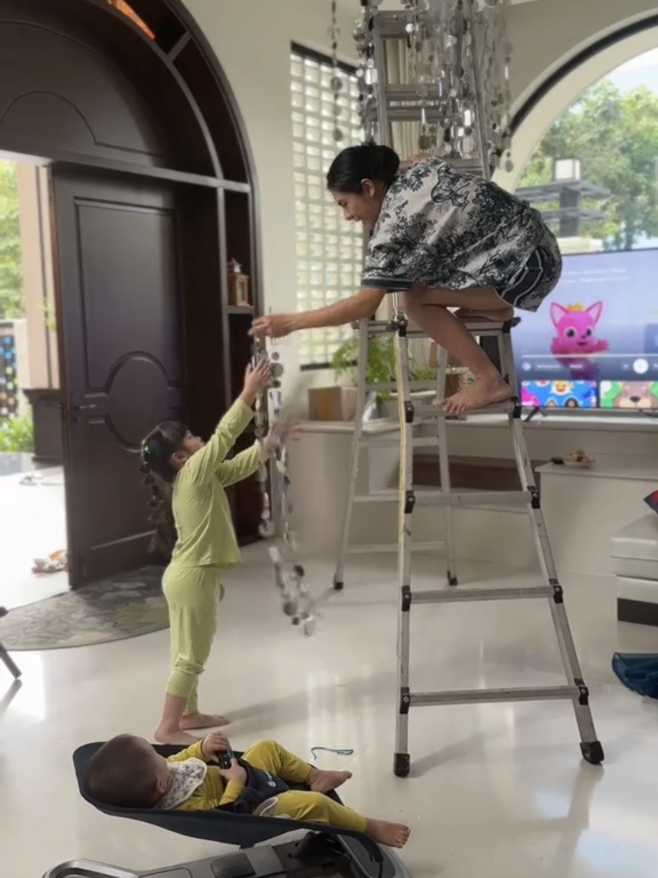 Vân Trang gây sốt với hành trình trang trí nhà đón Giáng sinh ấm cúng - Ảnh 10.