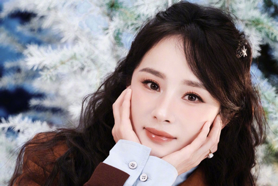 Ảnh cũ của Dương Mịch bất ngờ bị 'đào lại', nhan sắc ra sao mà 'gây bão' cõi mạng?