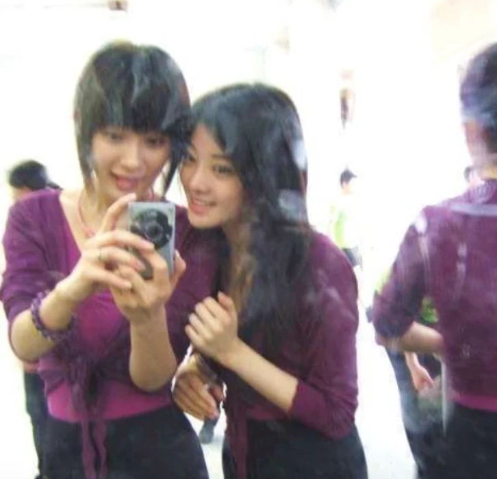 Ảnh cũ của Dương Mịch bất ngờ bị 'đào lại', nhan sắc ra sao mà 'gây bão' cõi mạng? - Ảnh 1