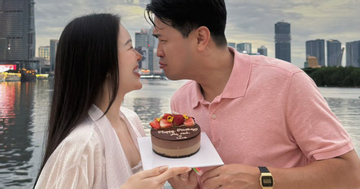 Con trai tỷ phú Johnathan Hạnh Nguyễn có động thái gây chú ý dành cho bà xã nhân dịp Giáng sinh