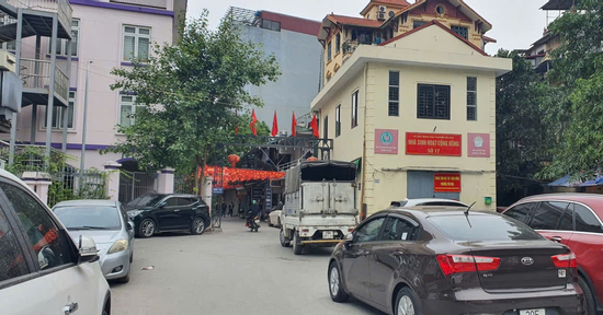 Làm rõ vụ tài xế ô tô hành hung nam thanh niên ở Hà Nội vì bị nhắc không đỗ xe