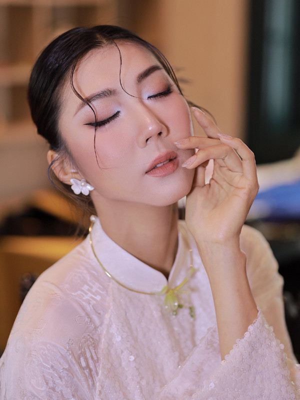 Siêu mẫu vừa tuyên bố đóng cửa công ty trên đất Mỹ sau 11 năm có sắc vóc ra sao? - Ảnh 8.