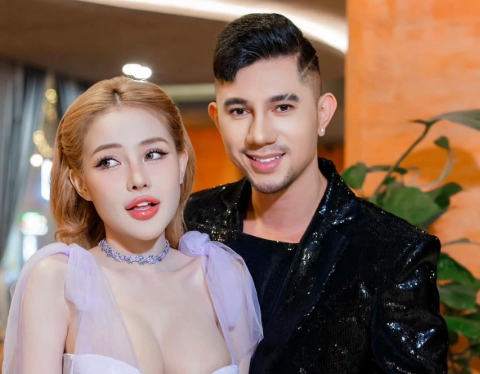 Tình hình của Ngân 98 sau khi bị bắt giam: Mẹ ruột bật khóc vì không được gặp con gái - Ảnh 2