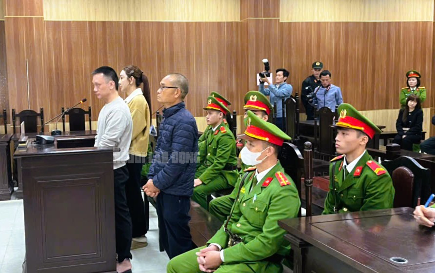 Vợ chồng trùm giang hồ Vi