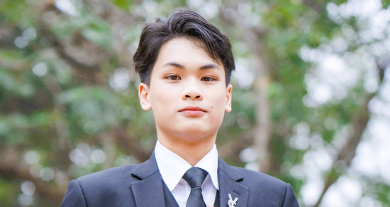 Đỗ Đại học Y Hà Nội với số điểm 29, nam sinh người Nùng nói về tuổi thơ xem bố cứu người