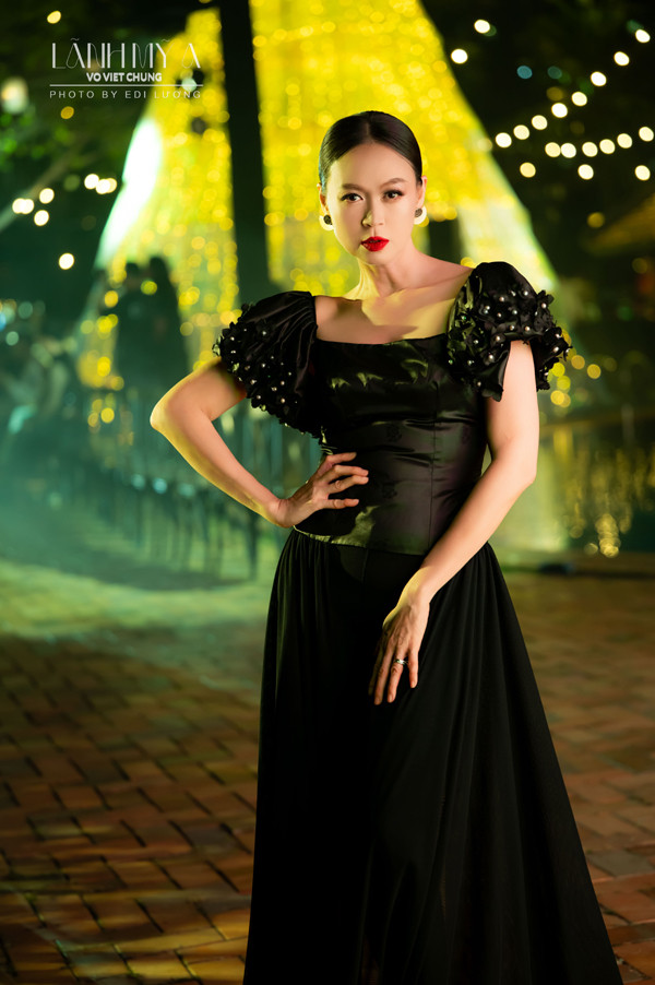 Siêu mẫu nổi tiếng phim của đạo diễn Lê Hoàng thập niên 2000 ở tuổi U50 vẫn tỏa sáng trên sàn catwalk - Ảnh 6.