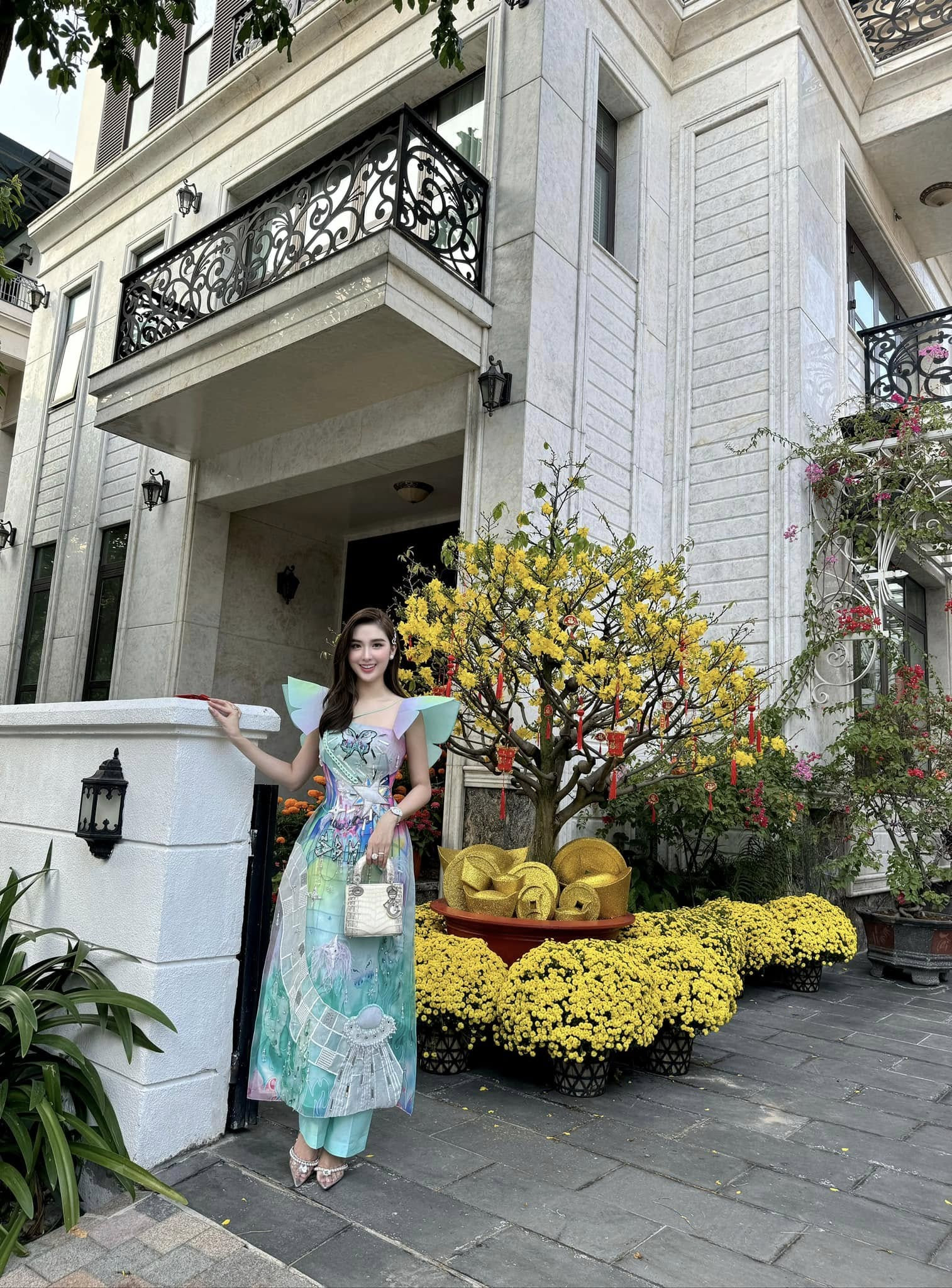 Cuộc sống thượng lưu của mỹ nhân The Face tại biệt thự sang trọng ở TP . HCM - Ảnh 7.