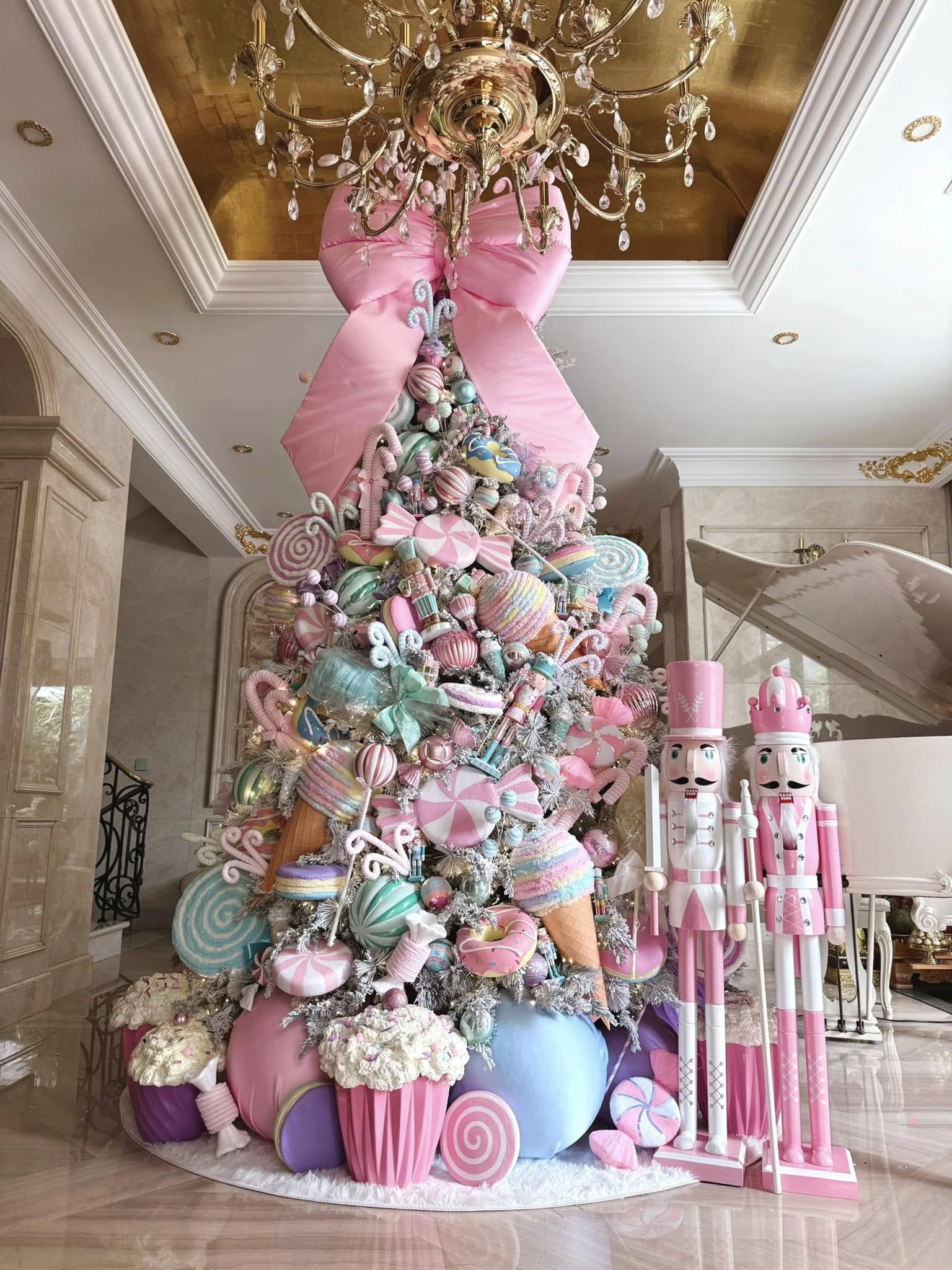 Cuộc sống thượng lưu của mỹ nhân The Face tại biệt thự sang trọng ở TP . HCM - Ảnh 13.