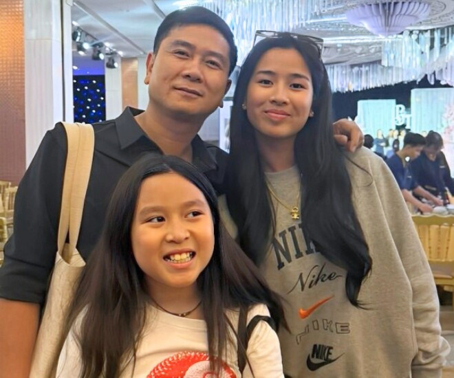 Hồ Hoài Anh khoe khoảnh khắc hạnh phúc bên 2 con gái xinh đẹp của mình - Ảnh 1.