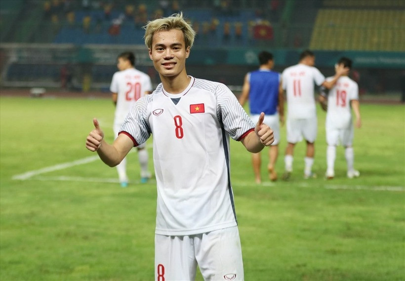 Cầu thủ Văn Toàn cũng từng nằm trong diện tuyển thẳng của Đại học Sư phạm Thể dục Thể thao TP.HCM. Ảnh: Báo Lao động.