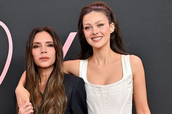 Drama 'mẹ chồng nàng dâu' hào môn: Victoria Beckham và Nicola Peltz lại 'đấu đá' ngầm, vũ khí lần này là... một bản tình ca?