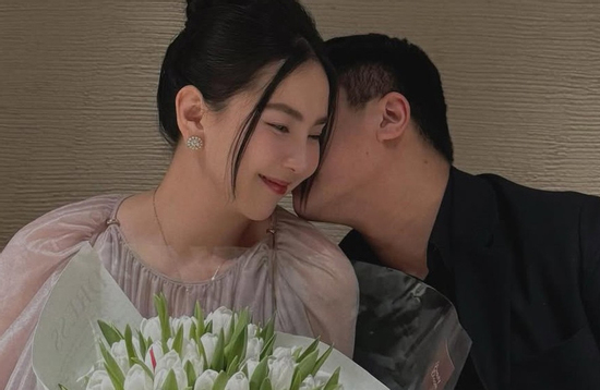 MC Mai Ngọc ngọt ngào bên ông xã đại gia nhân kỷ niệm 1 năm ngày cưới