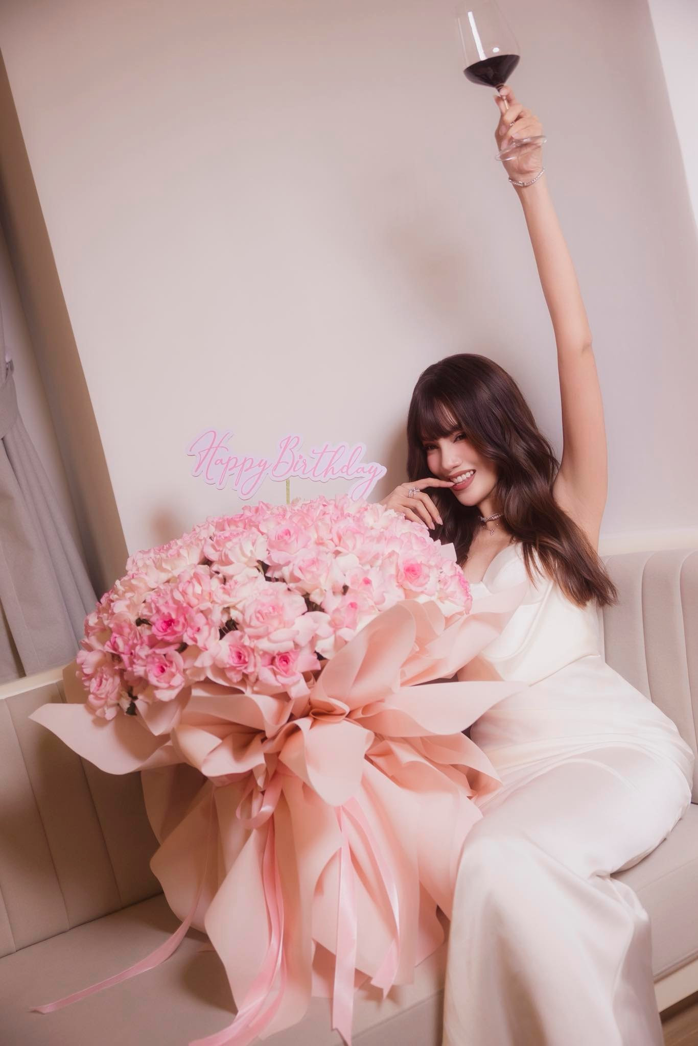 Lê Hoàng Phương khoe sắc vóc đỉnh cao khi bước sang tuổi 30 - Ảnh 5.