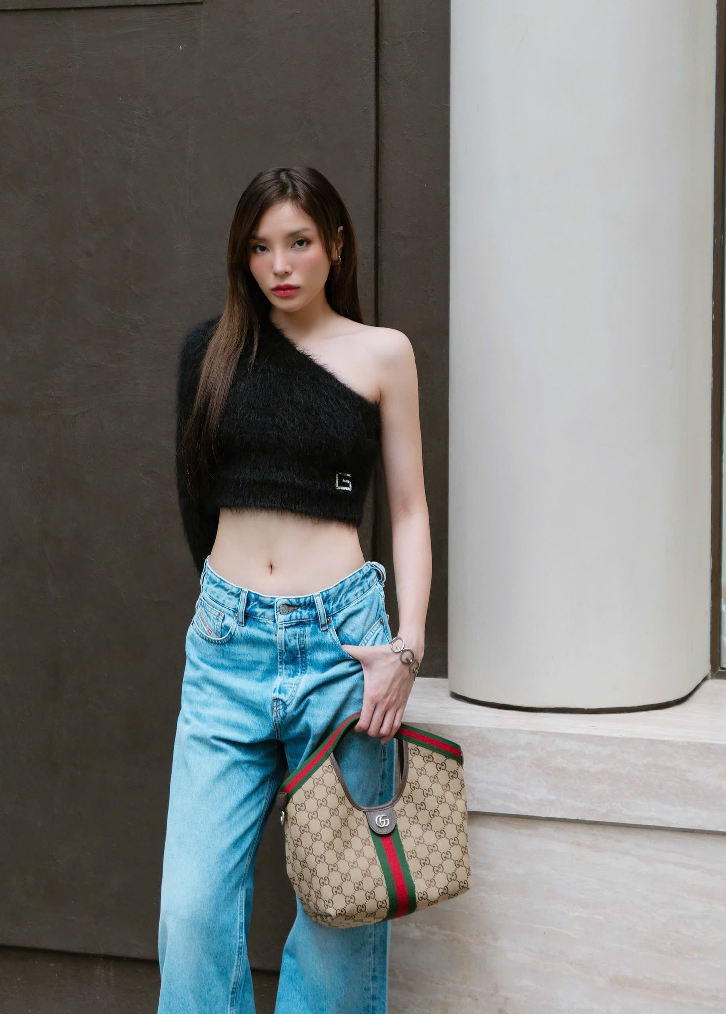 Hội phú bà Huyền Baby Diệp Lâm Anh tặng Khổng Tú Quỳnh quà sinh nhật khủng