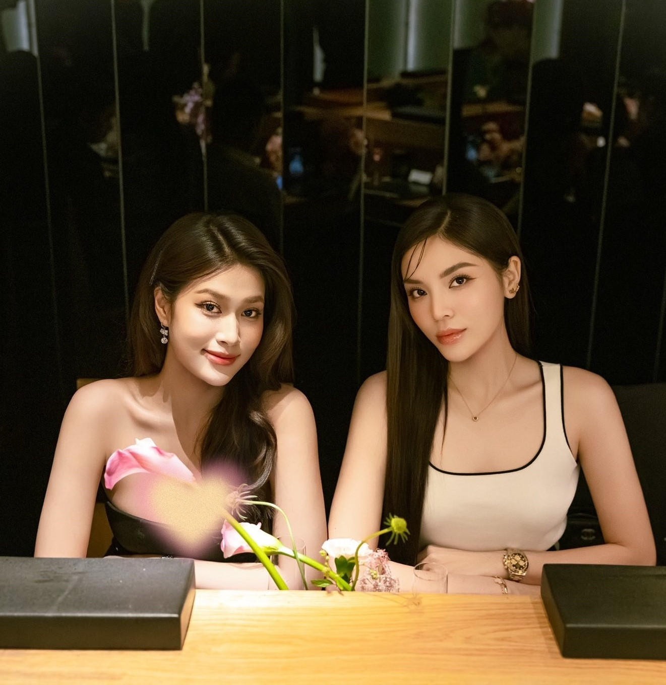 Bằng chứng Hoa hậu Kỳ Duyên và Thiên Ân sống chung