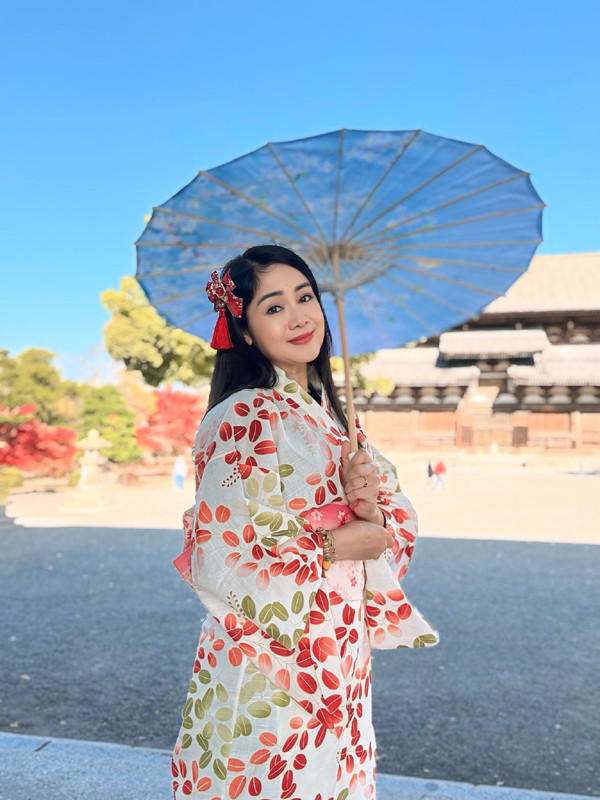 NSND Thu Hà tung ảnh khoe sắc với trang phục Kimono - Ảnh 5.