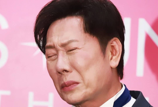 Cổ phiếu của ông Nawat lao dốc