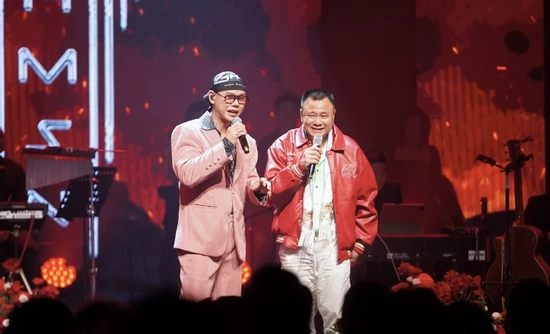 Được Phan Đình Tùng trả cát-sê bằng kim cương, NSND Tự Long nói gì?