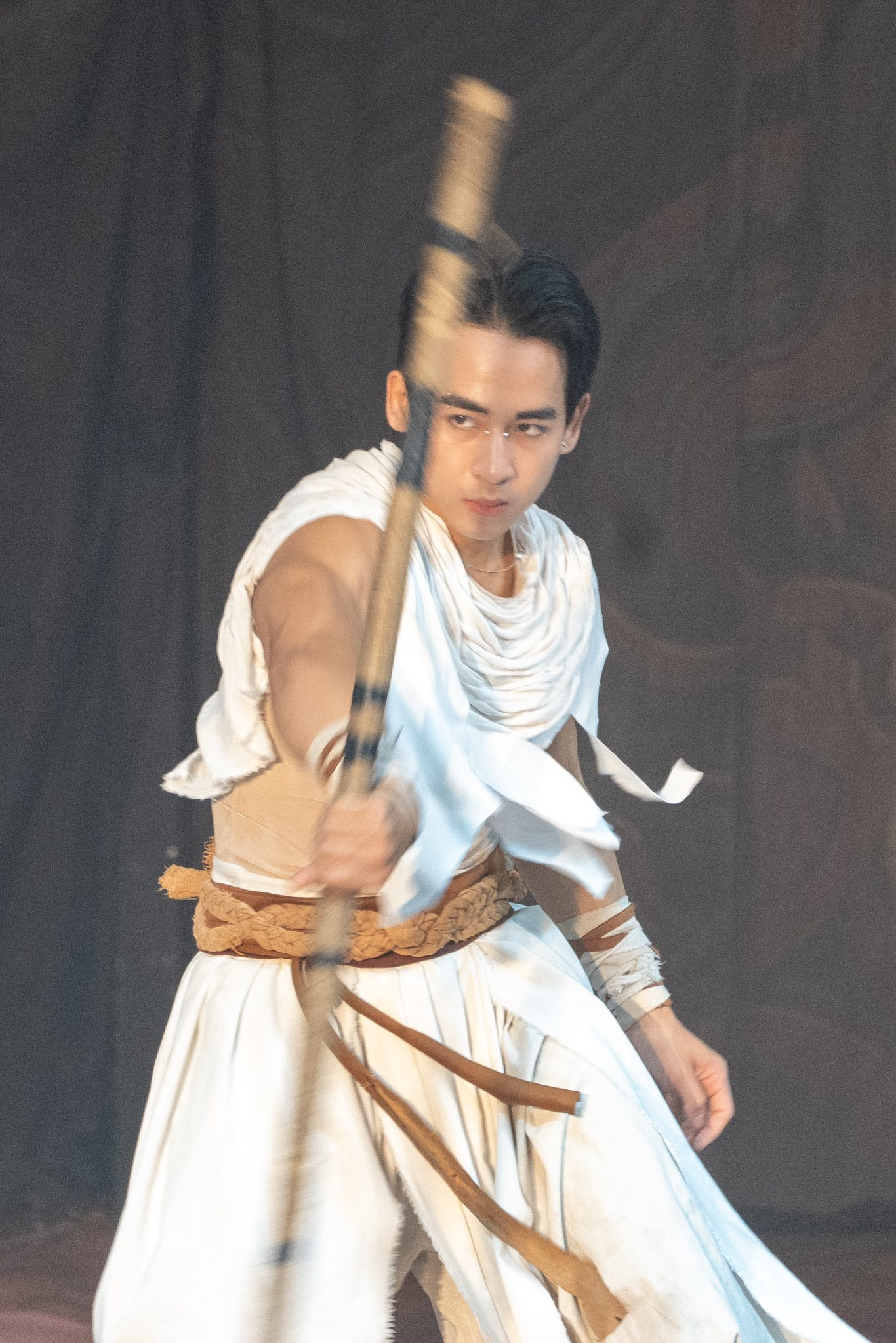 Xin chụp hình với “Hỏa Vương đẹp trai nhất làng xiếc”, 9 tháng sau cô gái “đổi vai” làm vợ- Ảnh 8.