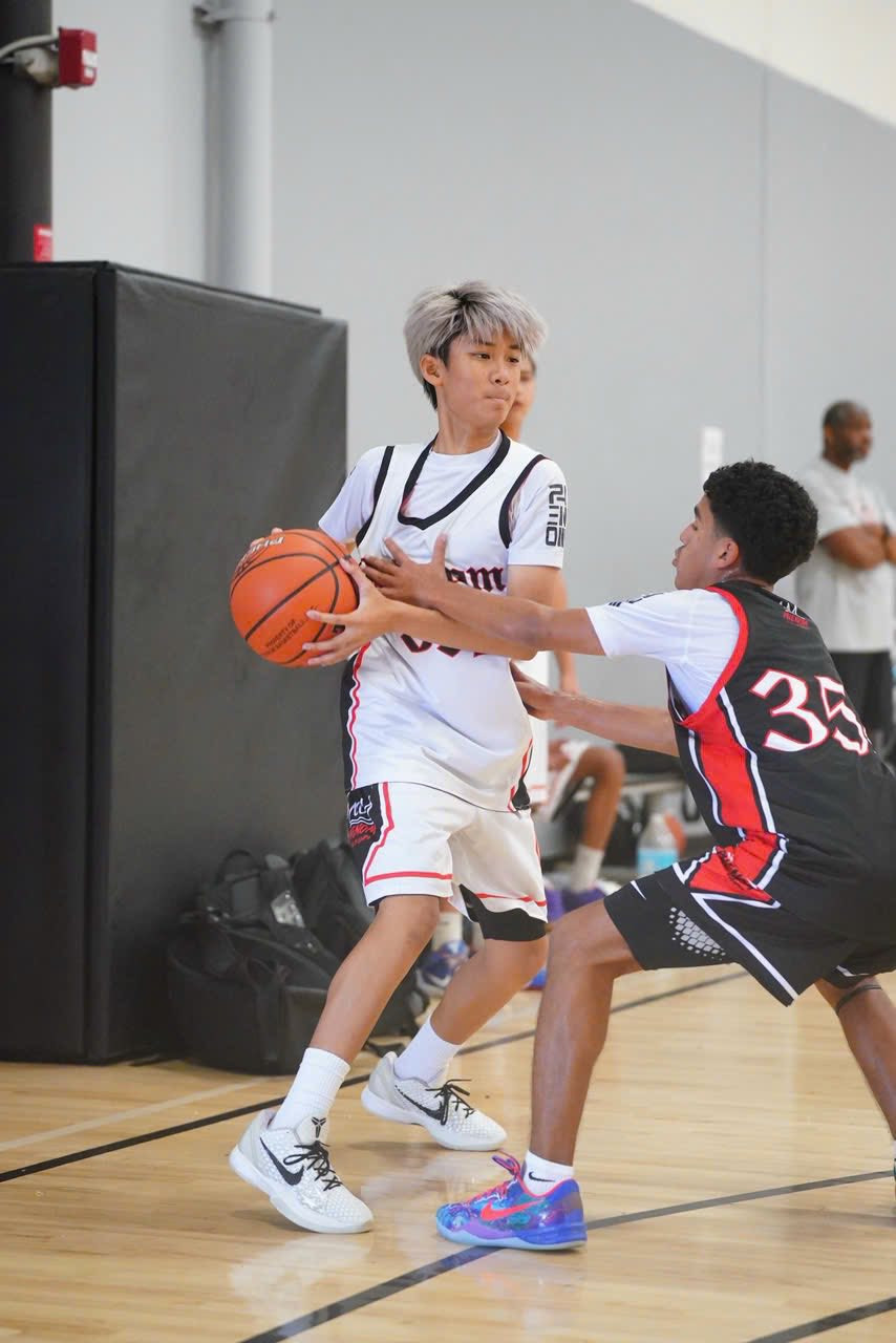 Con trai Lệ Quyên 14 tuổi có chiều cao vượt trội - Ảnh 13.