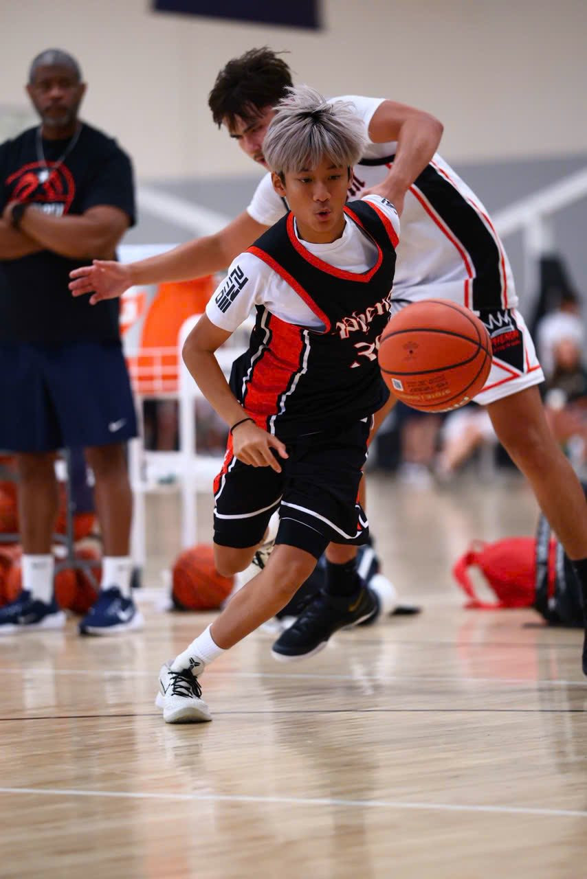 Con trai Lệ Quyên 14 tuổi có chiều cao vượt trội - Ảnh 11.