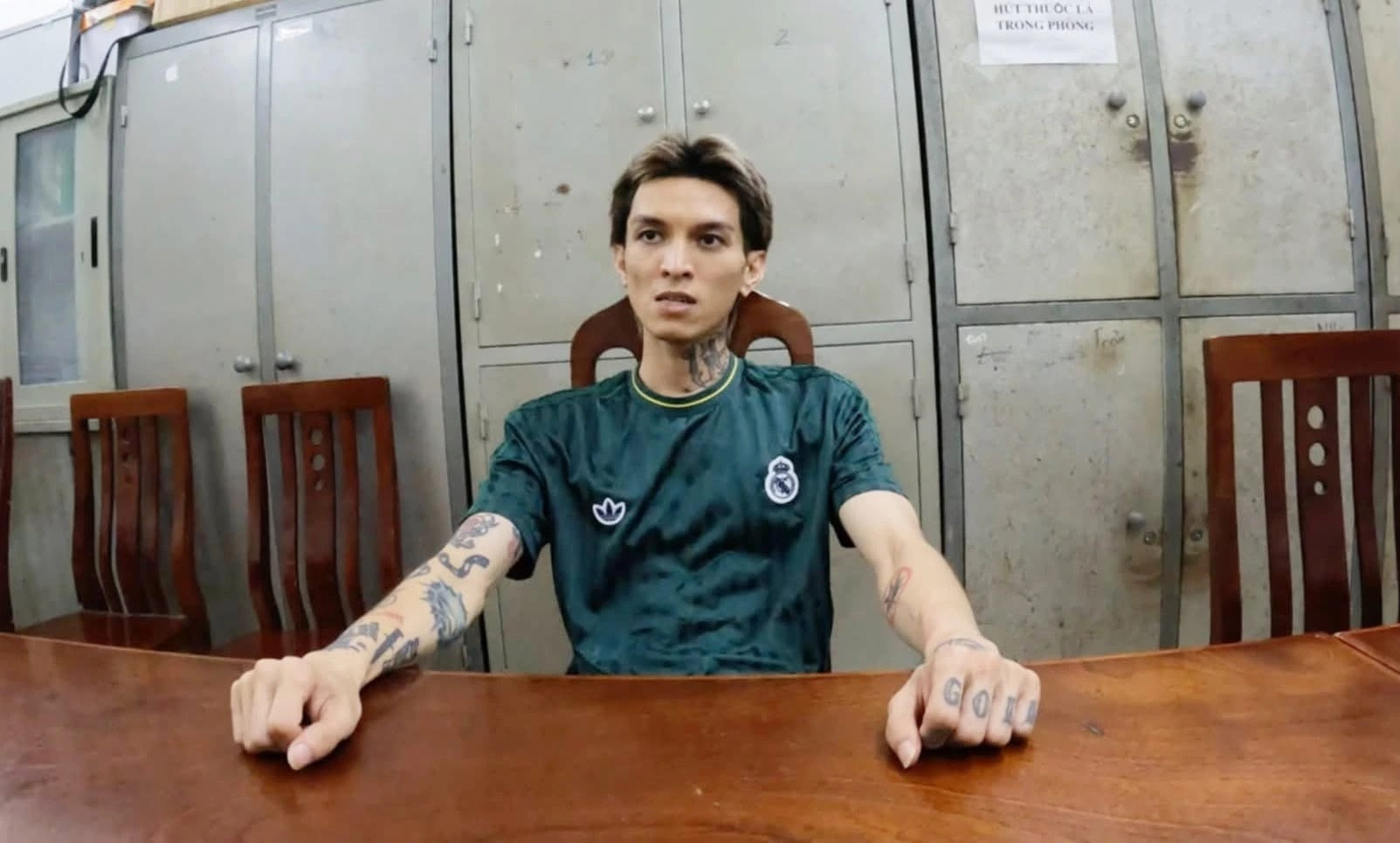 Rapper Bình “Gold” bị khởi tố, bắt tạm giam 3 tháng 21 ngày- Ảnh 1.