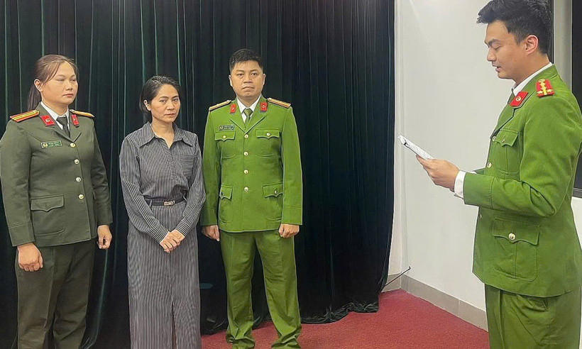 Khởi tố, bắt tạm giam Nguyễn Thị Thu Hà về tội Lừa đảo chiếm đoạt tài sản.