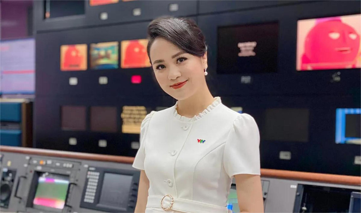 BTV từng là cô gái thời tiết nổi tiếng, giờ dẫn Thời sự 19h của VTV