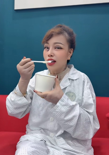 Cô dâu Cao Bằng thẩm mỹ tuổi U70