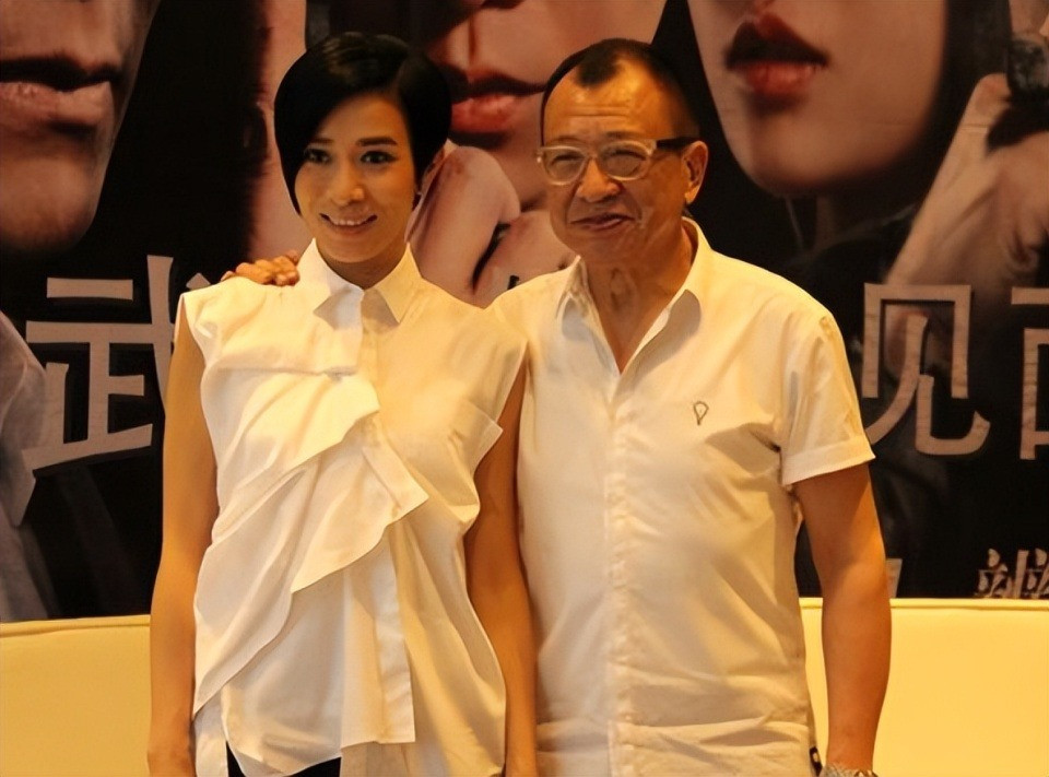 Xa Thi Mạn lập di chúc ở tuổi 50 trải lòng về cuộc sống không kết hôn sinh con