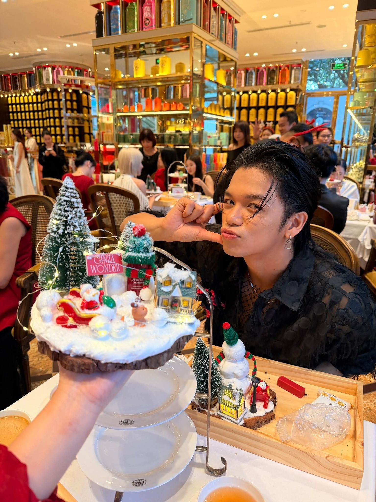 Tiểu thư 7000 tỷ Ngọc Thanh Tâm tình tứ bên STRONG Trọng Hiếu