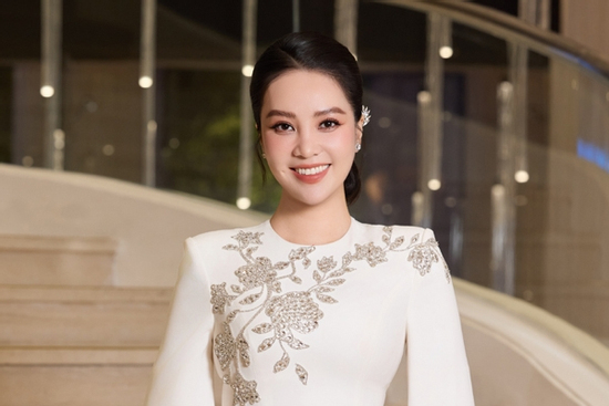 BTV chương trình 'Chuyển động 24H' giấu mặt con gái mới sinh vì lý do gì?