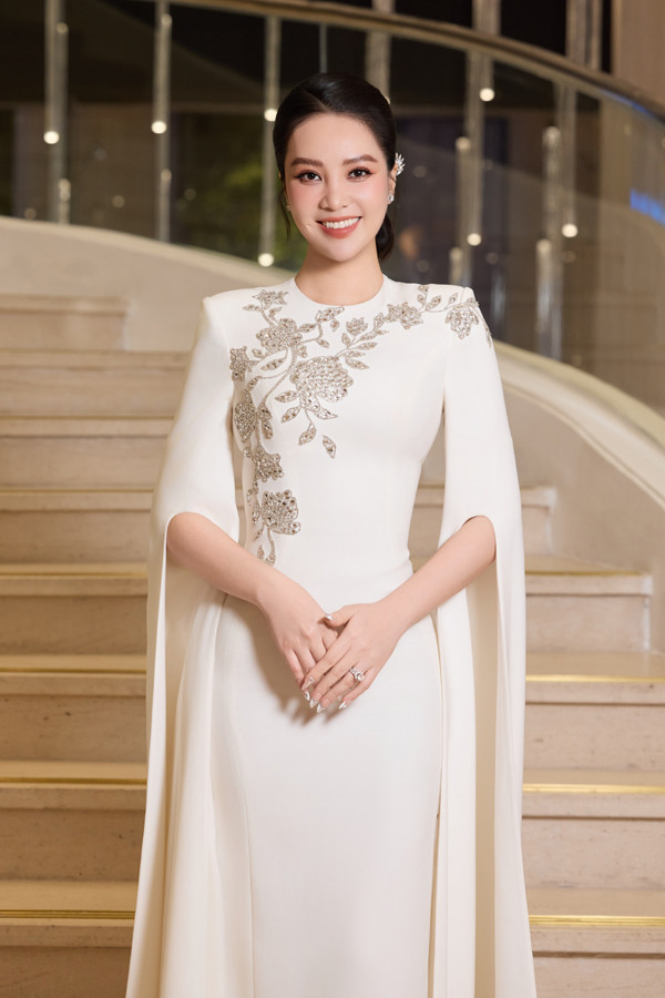 BTV chương trình 'Chuyển động 24H' giấu mặt con gái mới sinh vì lý do gì? - Ảnh 3.