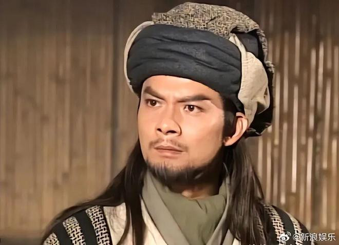 “Kiều Phong” Huỳnh Nhật Hoa giải nghệ, thổi bùng tranh cãi - Ảnh 2.