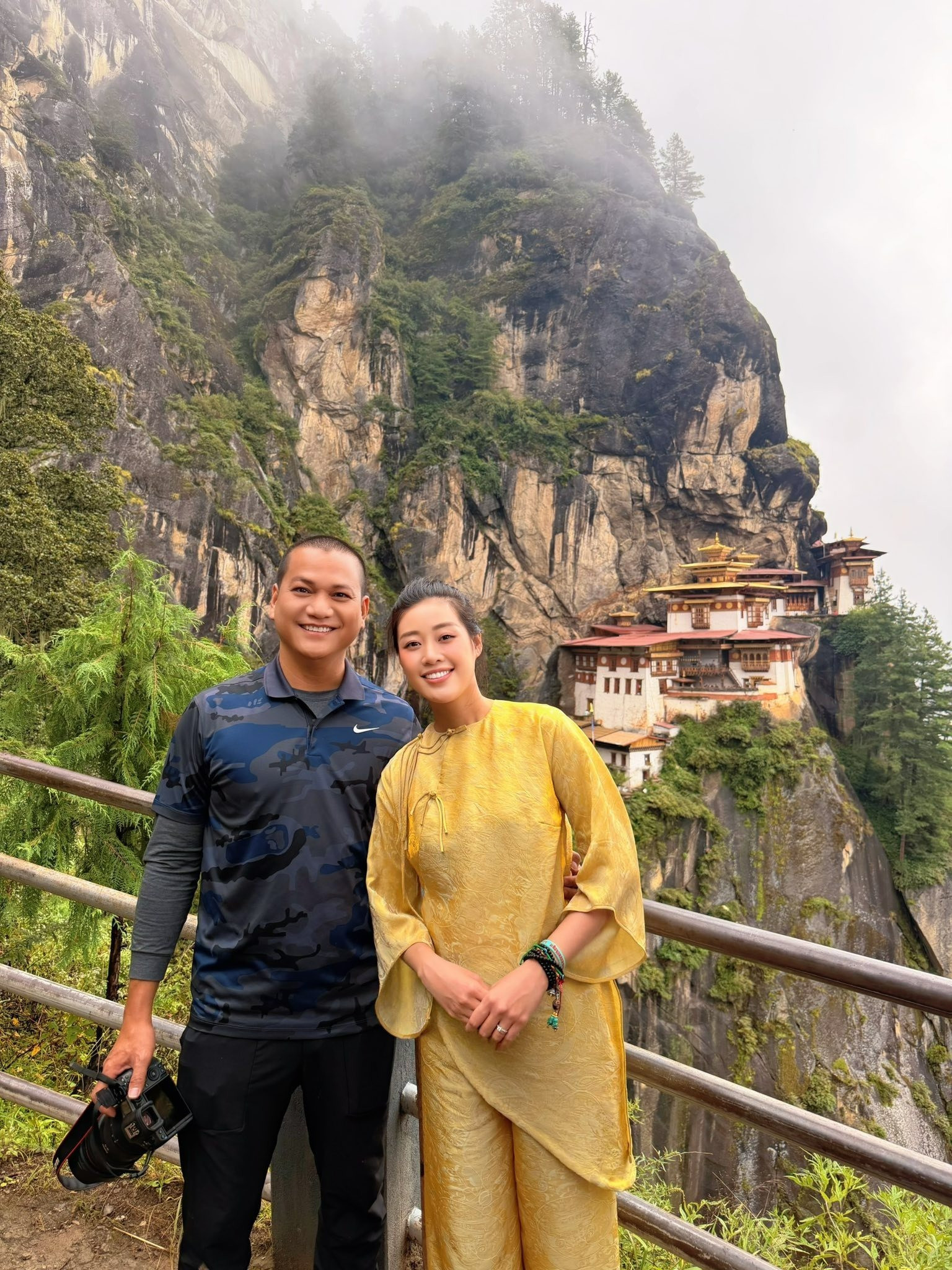 Lộ thêm dấu hiệu Hoa hậu Đỗ Mỹ Linh mang thai lần 2