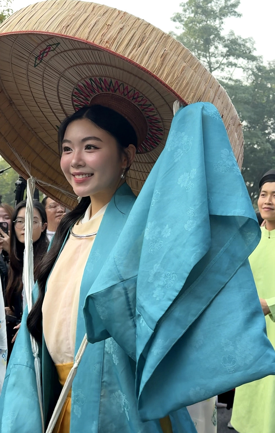 Cam thường bắt trọn nhan sắc nổi bật của con gái MC Quyền Linh