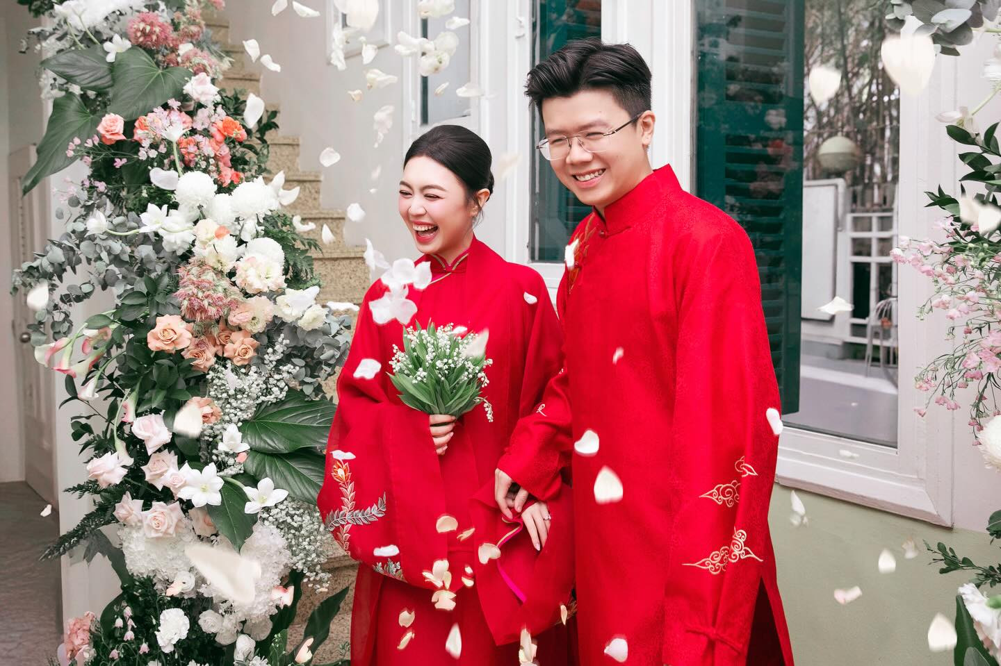 Cô dâu gia tộc nghìn tỷ tung ảnh cưới hoành tráng trong hôn lễ với thiếu gia Phan Hoàng