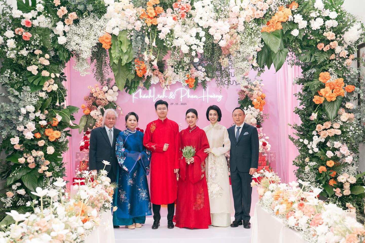 Cô dâu gia tộc nghìn tỷ tung ảnh cưới hoành tráng trong hôn lễ với thiếu gia Phan Hoàng