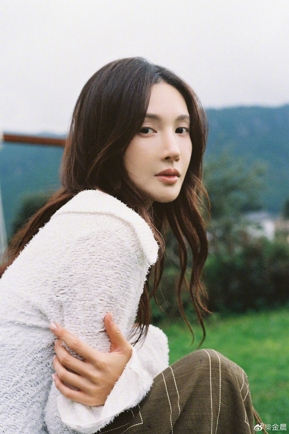 Nữ diễn viên nổi tiếng để lộ gương mặt ngày càng kì lạ biến dạng do thẩm mỹ