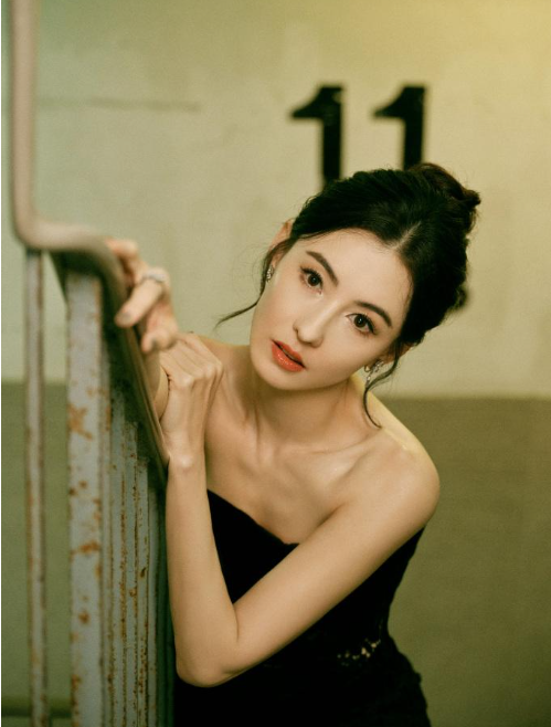 Trương Bá Chi thừa nhận 'mắc bệnh lạ', sống phụ thuộc vào người quản lý - Ảnh 2